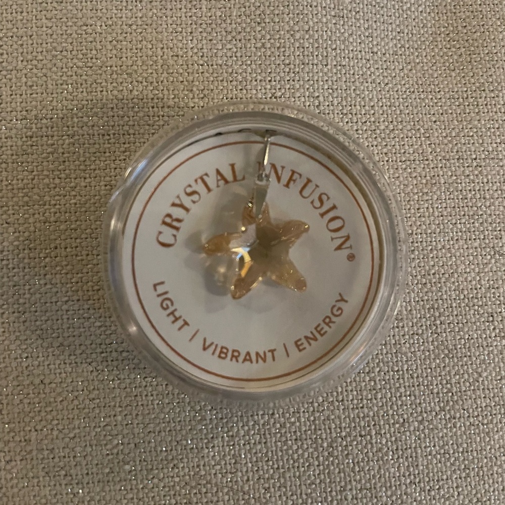 Starfish Alex and Ani Swarovski crystal charm.           Light, Vibrant, Energy.